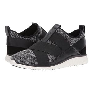 COLE HAAN STUDIOGRAND KNIT TRAINERS IN BLACK/WHITE - BNIB